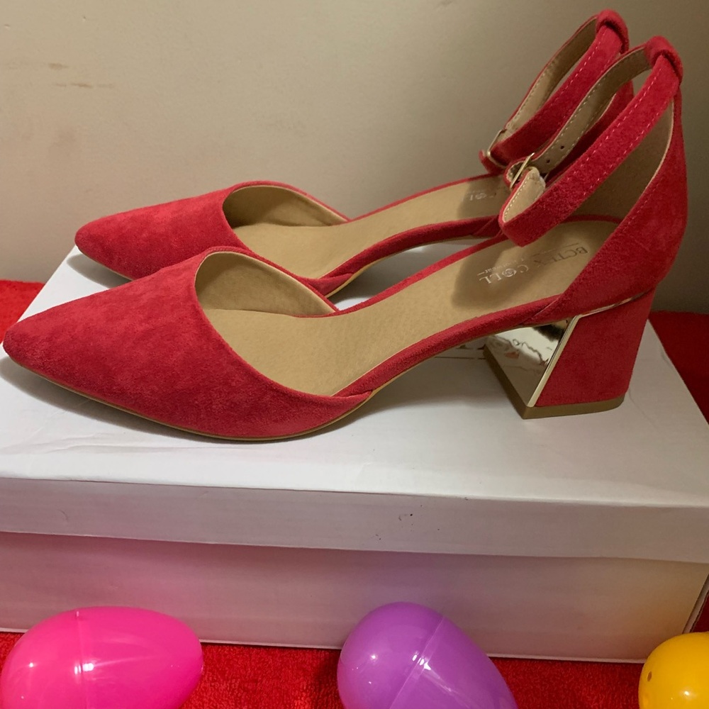 Rose red block heels. STUNNINGLY BEAUTIFUL